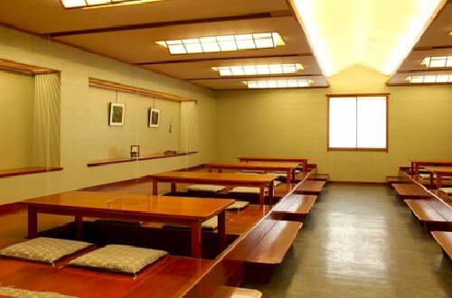 식당 '아카카부테이'